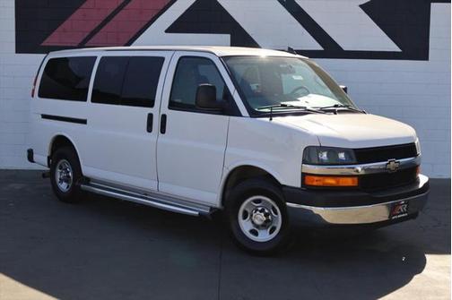 2017 Chevrolet Express 2500 LT