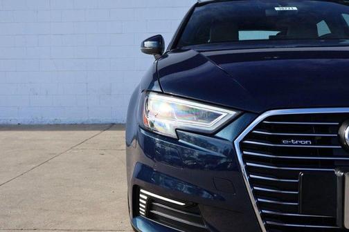 2017 Audi A3 e-tron 1.4T Tech Premium Plus