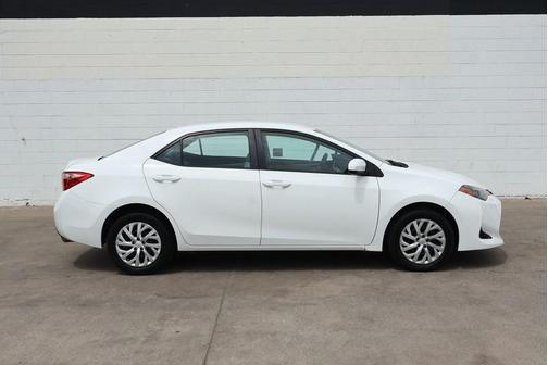 Super White 2019 Toyota Corolla LE