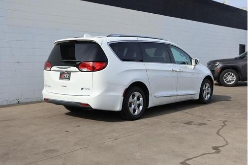 2018 Chrysler Pacifica Hybrid Touring L