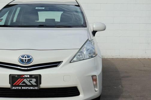 2013 Toyota Prius v Three