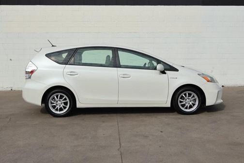 2013 Toyota Prius v Three