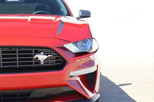 2020 Ford Mustang EcoBoost