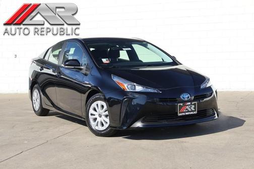2022 Toyota Prius LE