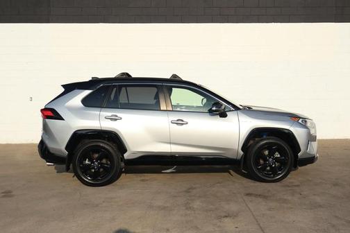 2019 Toyota RAV4 Hybrid SE