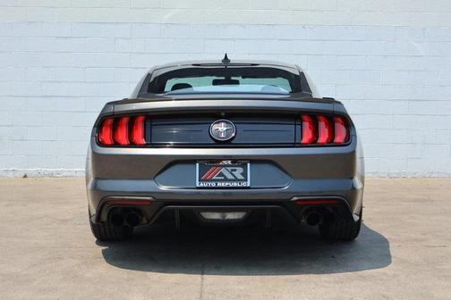 2020 Ford Mustang EcoBoost