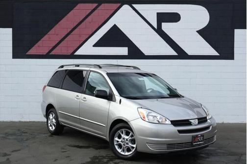 2004 Toyota Sienna LE