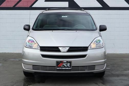 2004 Toyota Sienna LE