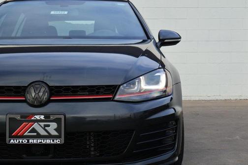 2017 Volkswagen Golf GTI 2.0T Autobahn 4-Door