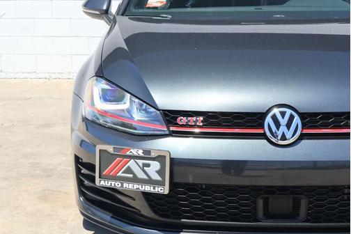 Carbon Steel Gray Metallic 2017 Volkswagen Golf GTI 2.0T Autobahn 4-Door