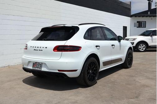 White 2017 Porsche Macan Macan Turbo
