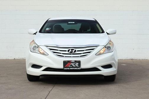 2011 Hyundai SONATA GLS