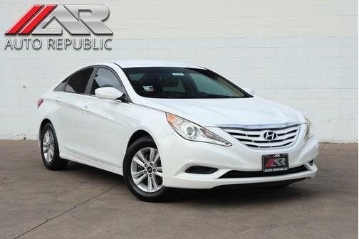 2011 Hyundai SONATA GLS
