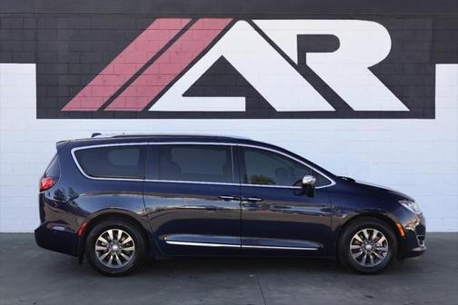 2019 Chrysler Pacifica Hybrid Limited