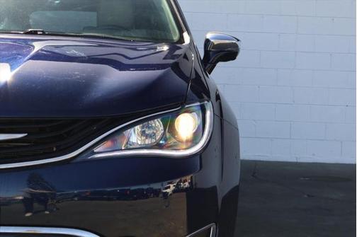 2019 Chrysler Pacifica Hybrid Limited