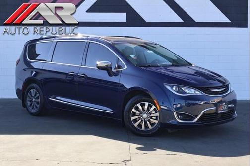 2019 Chrysler Pacifica Hybrid Limited