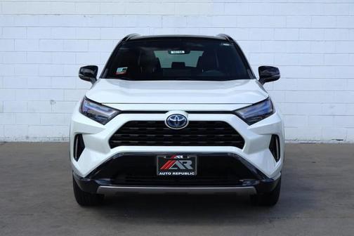 2022 Toyota RAV4 Hybrid SE