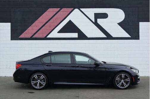 2019 BMW 750 I