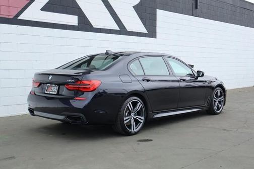 2019 BMW 750 I