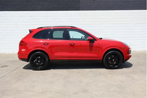 Auburn Metallic 2013 Porsche Cayenne Cayenne