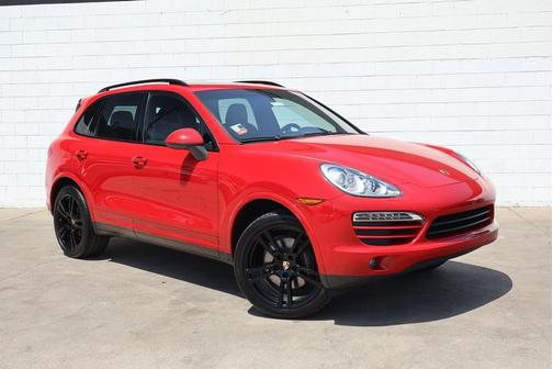 Auburn Metallic 2013 Porsche Cayenne Cayenne
