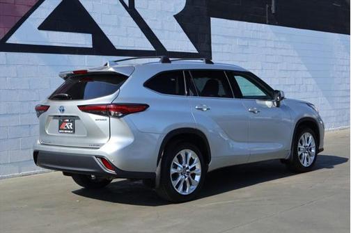 2023 Toyota Highlander Hybrid Limited