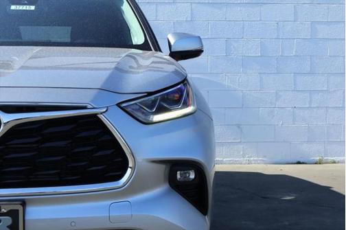 2023 Toyota Highlander Hybrid Limited