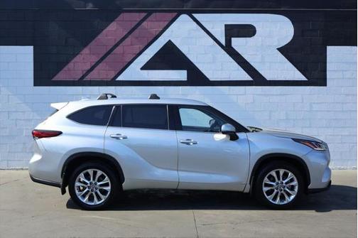 2023 Toyota Highlander Hybrid Limited