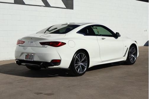 2017 INFINITI Q60 2.0T