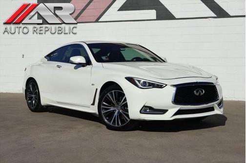 2017 INFINITI Q60 2.0T