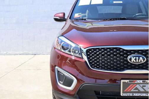 2017 Kia Sorento LX