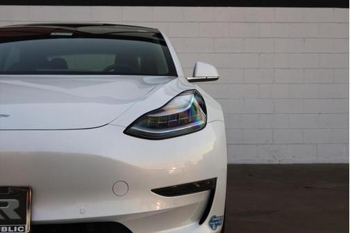 2020 Tesla Model 3 Standard Range Plus