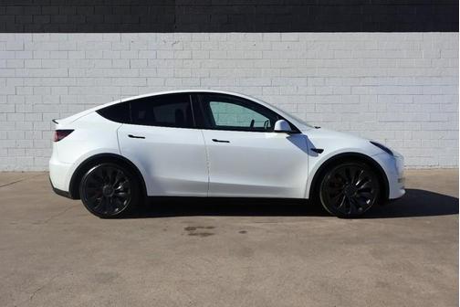 2022 Tesla Model Y Performance Dual Motor All-Wheel Drive