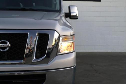 2018 Nissan NV Passenger NV3500 HD S V6