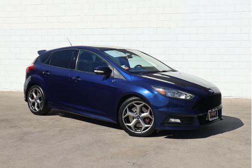 2017 Ford Focus ST 