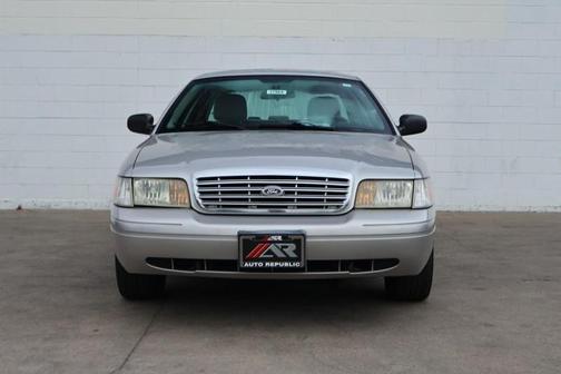 2007 Ford Crown Victoria Base