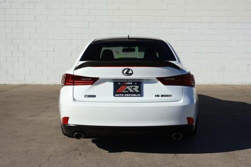 2016 Lexus IS 200t F Sport