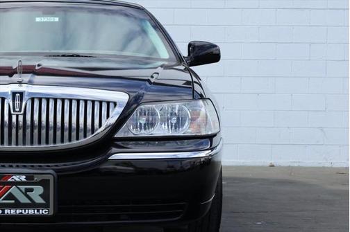 2009 Lincoln Town Car Signature