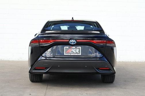 2021 Toyota Mirai Base
