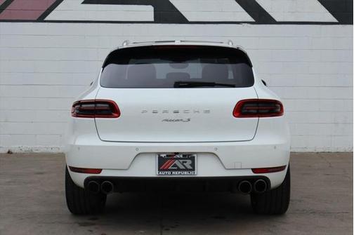 2015 Porsche Macan S