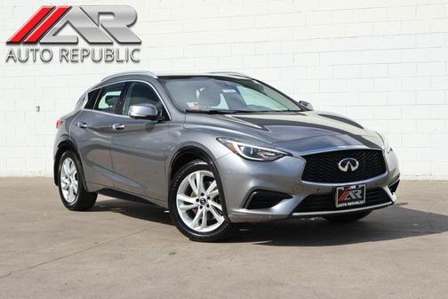 2019 INFINITI QX30 LUXE