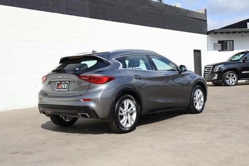 2019 INFINITI QX30 LUXE