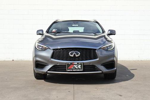 2019 INFINITI QX30 LUXE