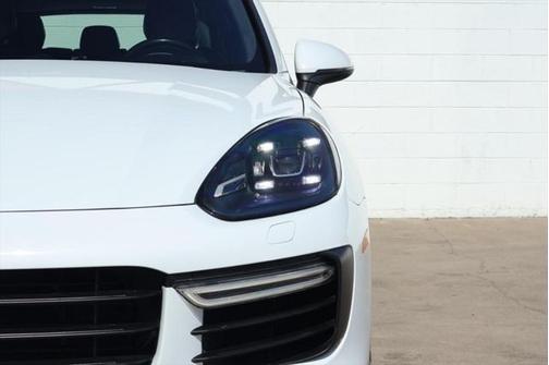 2015 Porsche Cayenne Turbo