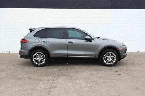 2016 Porsche Cayenne Cayenne