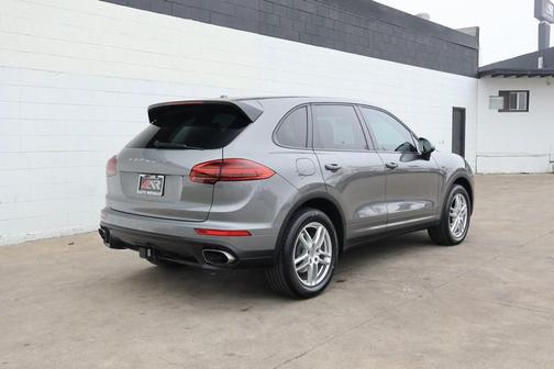 2016 Porsche Cayenne Cayenne