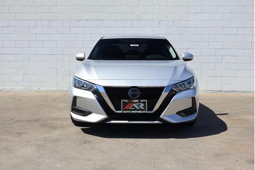 Brilliant Silver Metallic 2023 Nissan Sentra SV