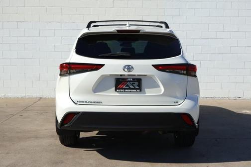 2020 Toyota Highlander LE