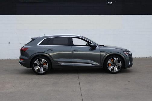 2019 Audi e-tron Premium Plus