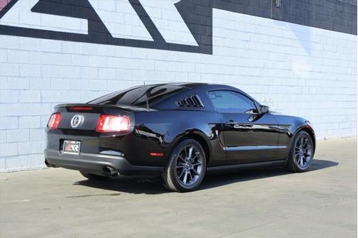 2011 Ford Mustang V6 Premium